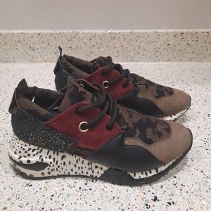 Steve Madden Cliff Olive Multi Color Green Camo Rebooted Sneaker Womens Size 7.5